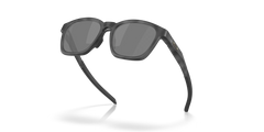 Shackle